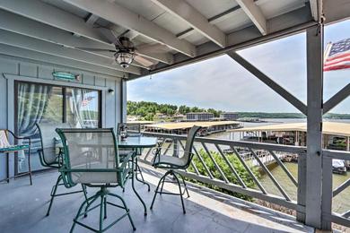 Apartments Osage Beach Condo with Pool Access and Lake Views