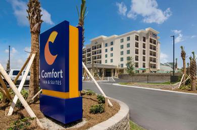 Отель Comfort Inn & Suites Gulf Shores East Beach near Gulf State Park