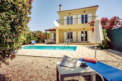 3 bedrooms villa with private pool enclosed garden and wifi at Laganas 1 km away from the beach