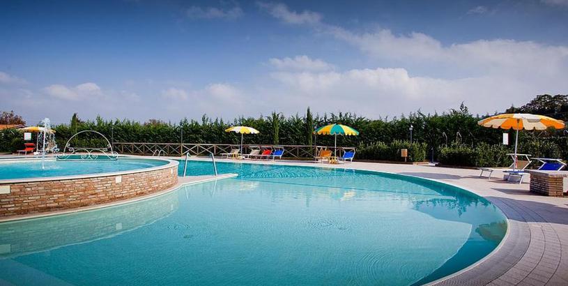 Апартаменты Roncaglia Villa Sleeps 4 Pool Air Con WiFi