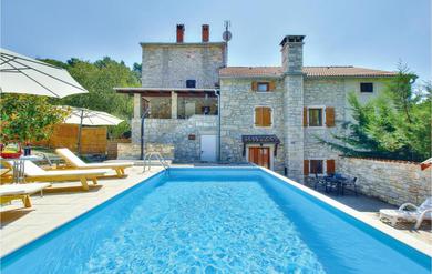 Holiday home Amazing home in Kastel with 3 Bedrooms, WiFi and Outdoor swimming pool