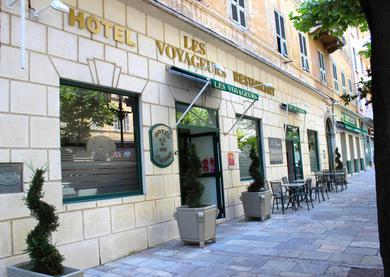 Отель Hôtel Les Voyageurs