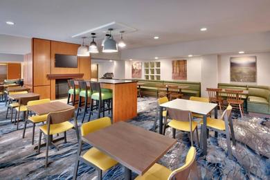 Отель Fairfield Inn & Suites Seattle Bellevue/Redmond