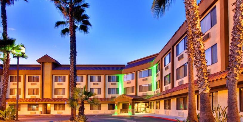 Отель Holiday Inn La Mesa, an IHG Hotel