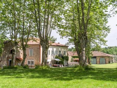 Villa Picturesque Villa in Artigat with Private Terrace