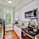 Apartments 2 Bedroom Renovated Townhouse in Downtown Savannah
