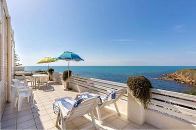 Апартаменты 2 bedrooms appartement at Punta Braccetto 40 m away from the beach with sea view enclosed garden and wifi