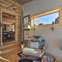 Дом отдыха Southwestern-Chic Cabin with Sweeping Mtn Views