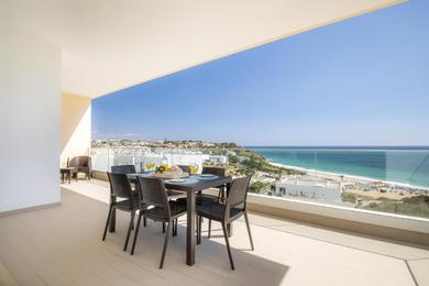 Апартаменты 5 Star Beach View Apartment in Porto de Mos 150 metres from the beach
