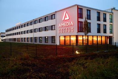 Апартаменты AMEDIA Studios and Living