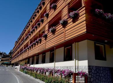Апарт-отель Radisson Residences Savoia Palace Cortina d’Ampezzo