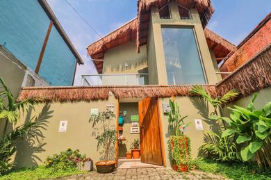 Guest house Ilha Tropical Suítes
