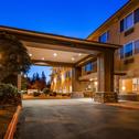 Отель Best Western Cascade Inn & Suites