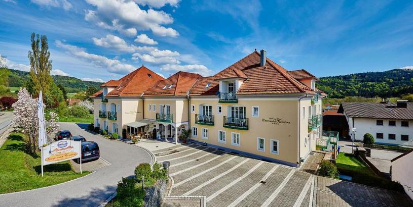Отель AKZENT Hotel Bayerwald-Residenz