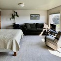 Hotel The Peregrine Suite - Comfort and Luxury in the Heart of Kodiak
