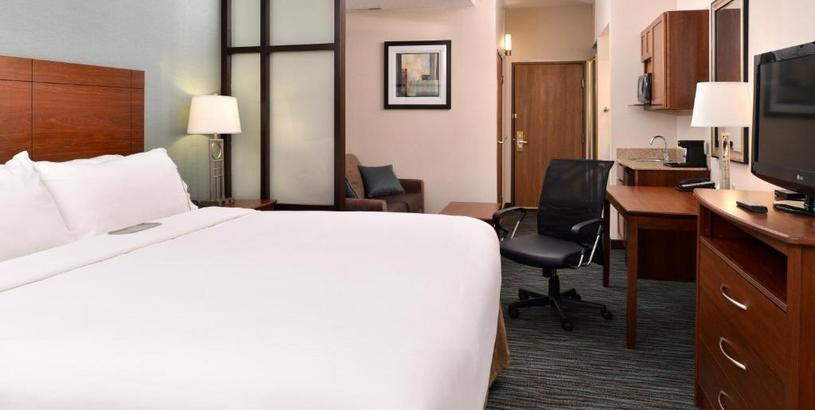 Отель Holiday Inn Express & Suites St Marys, an IHG Hotel