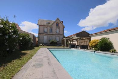 Villa Villa with swimming pool at the foot of the island of Oléron
