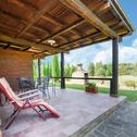 Дом отдыха Centrally located holiday home with swimming pool and flowered garden