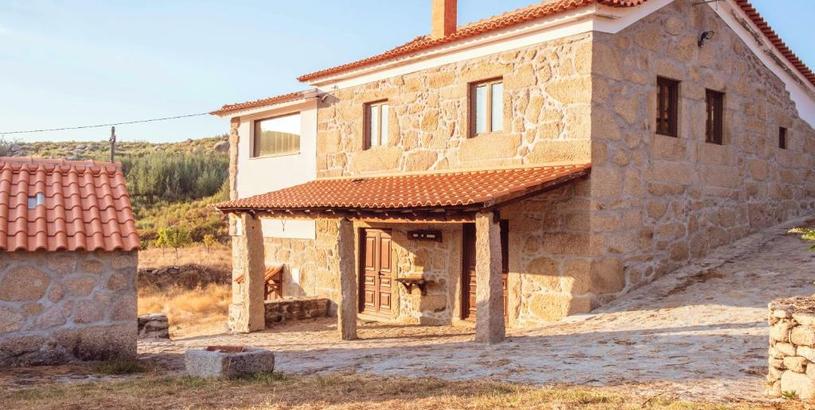 Дом отдыха 2 bedrooms house with furnished terrace and wifi at Fornos de Algodres 2 km away from the beach