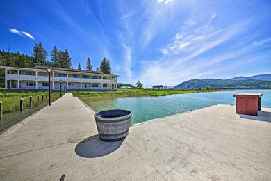 Holiday home Massive, Grand Chic Getaway on Pend Oreille River!
