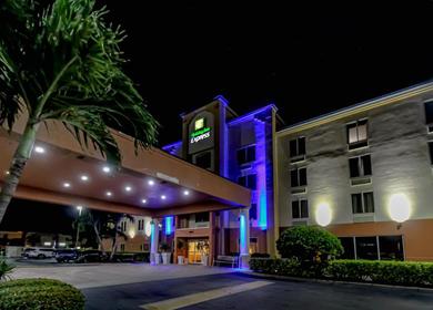 Resort Holiday Inn Express Hotel & Suites Cocoa Beach, an IHG Hotel