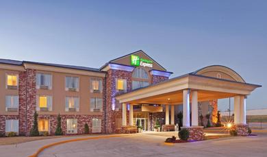 Курорт Holiday Inn Express Hotels & Suites Mountain Home, an IHG Hotel