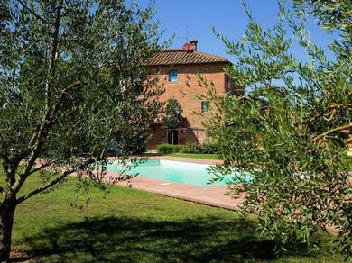Magnificent Villa in Cortona with Swimming Pool