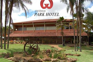 Отель Estancia Park Hotel