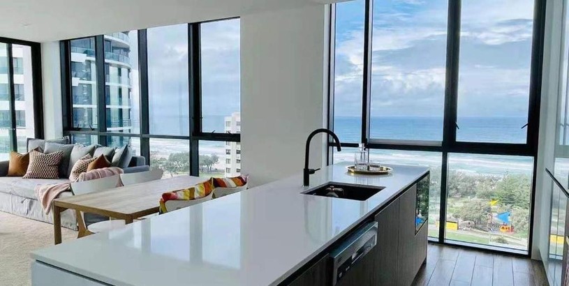 Apartments KOKO BOADBEACH FULL OCEAN VIEWS 2bdrms 2 bathrms, eastside unit, 8m tandem carpark, NO SCHOOLIES NO PARTIES