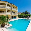 Apartments Villa Stanić with pool ( app for 4)