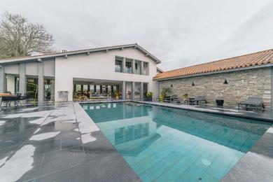 Вилла Superbe villa d'architecte avec piscine à Arbonne