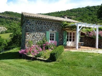 Holiday home Beautiful Holiday Home in Saint Pons near Forest