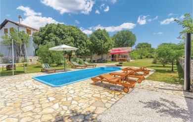 Holiday home Amazing Home In Sibenik With 4 Bedrooms, Wifi And Outdoor Swimming Pool