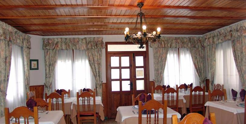 Guest house Hostal Pirineos