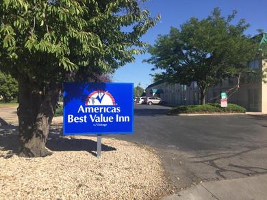 Hotel Americas Best Value Inn & Suites-Boise