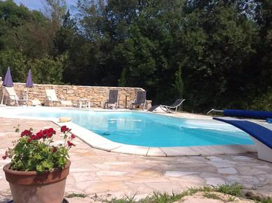 Holiday home Maison de 2 chambres avec piscine privee jardin clos et wifi a Jouques