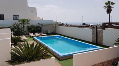 Ferienwohnung Roja - Kleine Ferienanlage mit Salzwasser Pool im Zentrum Tias - Fiesta prohibidos