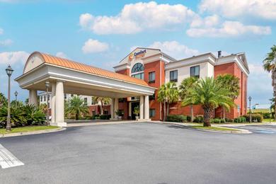 Отель Comfort Suites Savannah North