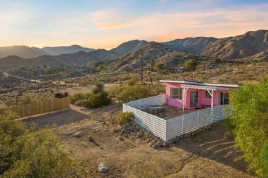 Holiday home Lil Pink - Million Dollar Views on 2 acres!