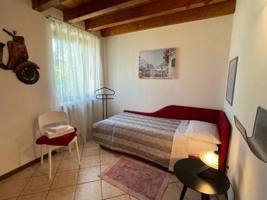 Apartments Casa Loredana - graziosa casa vacanze sul Lago di Garda