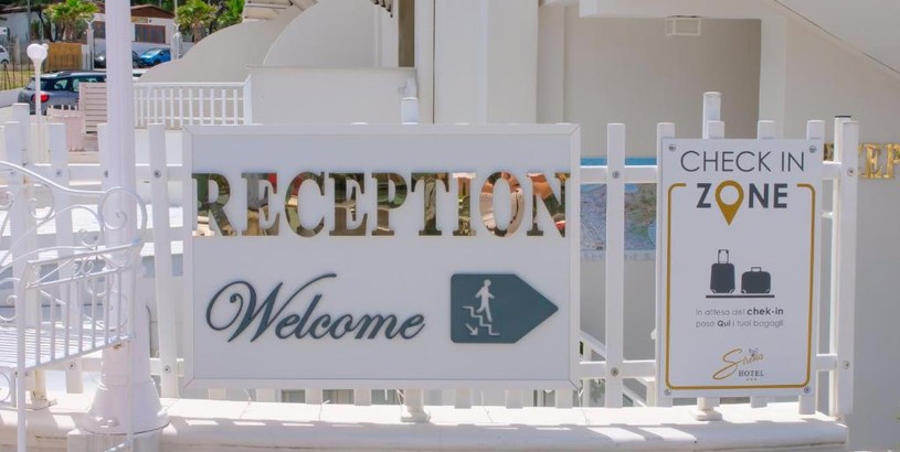 Отель Hotel Sirena - Servizio spiaggia inclusive