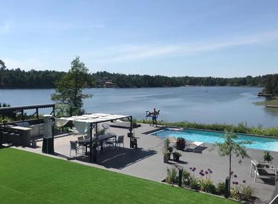 Villa Exclusive Lakefront Mansion with pools in Stockholm