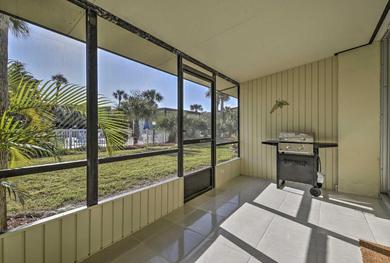 Дом отдыха Ormond Beach Townhome with Grill and Shared Pool!