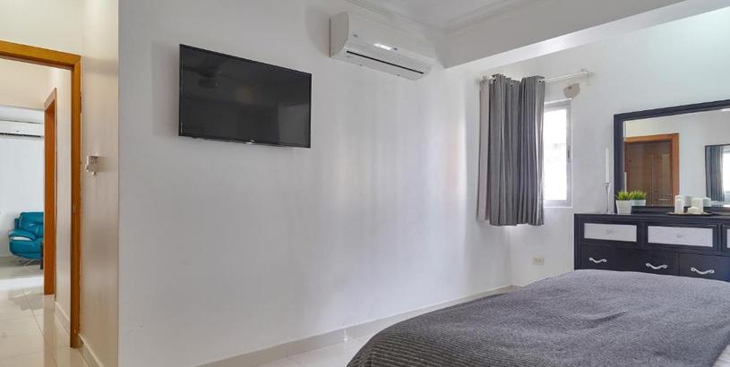 Apartments Apartamento 2BR- AC- WiFi- Safe - Smart TV- HotWater.