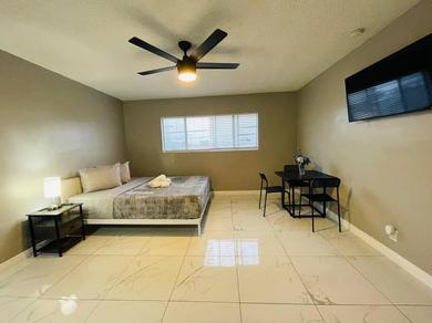 Apartments New Centrally! 2 bedroom Apartment in Los Angeles by the Airport.