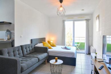 Апартаменты Bright studio with parking 5 min to the heart of Montpellier - Welkeys