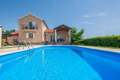Holiday home Poolincluded - Holiday Home Josipa