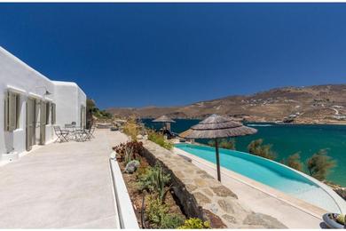 Вилла Elite Mykonos Villa - Villa Roxane - Private Pool - 6 Bedrooms - Beachfront - Ftelia