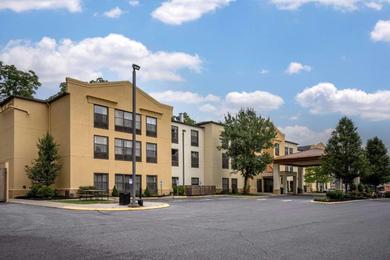 Hotel Comfort Suites near Penn State - State College