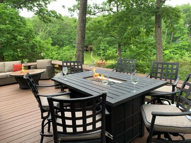 Hotel Cardinal Shores Retreat Cottage by Sarah Bernard with Private Dock, Fire Pits